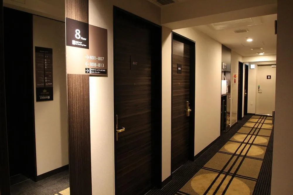 *** Economy hotel Apa Hotel Roppongi Itchome Ekimae Tokyo Japan