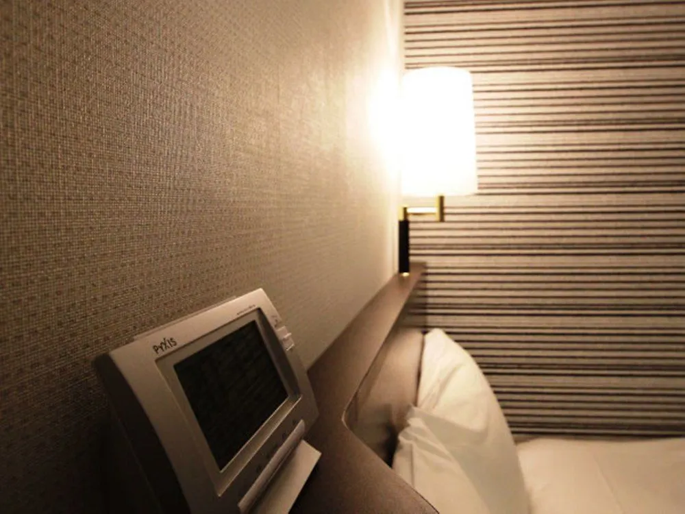 *** Economy hotel Apa Hotel Roppongi Itchome Ekimae Tokyo Japan